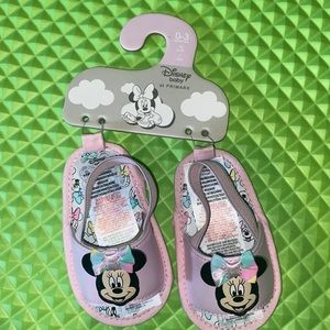 Pink Minnie sandals